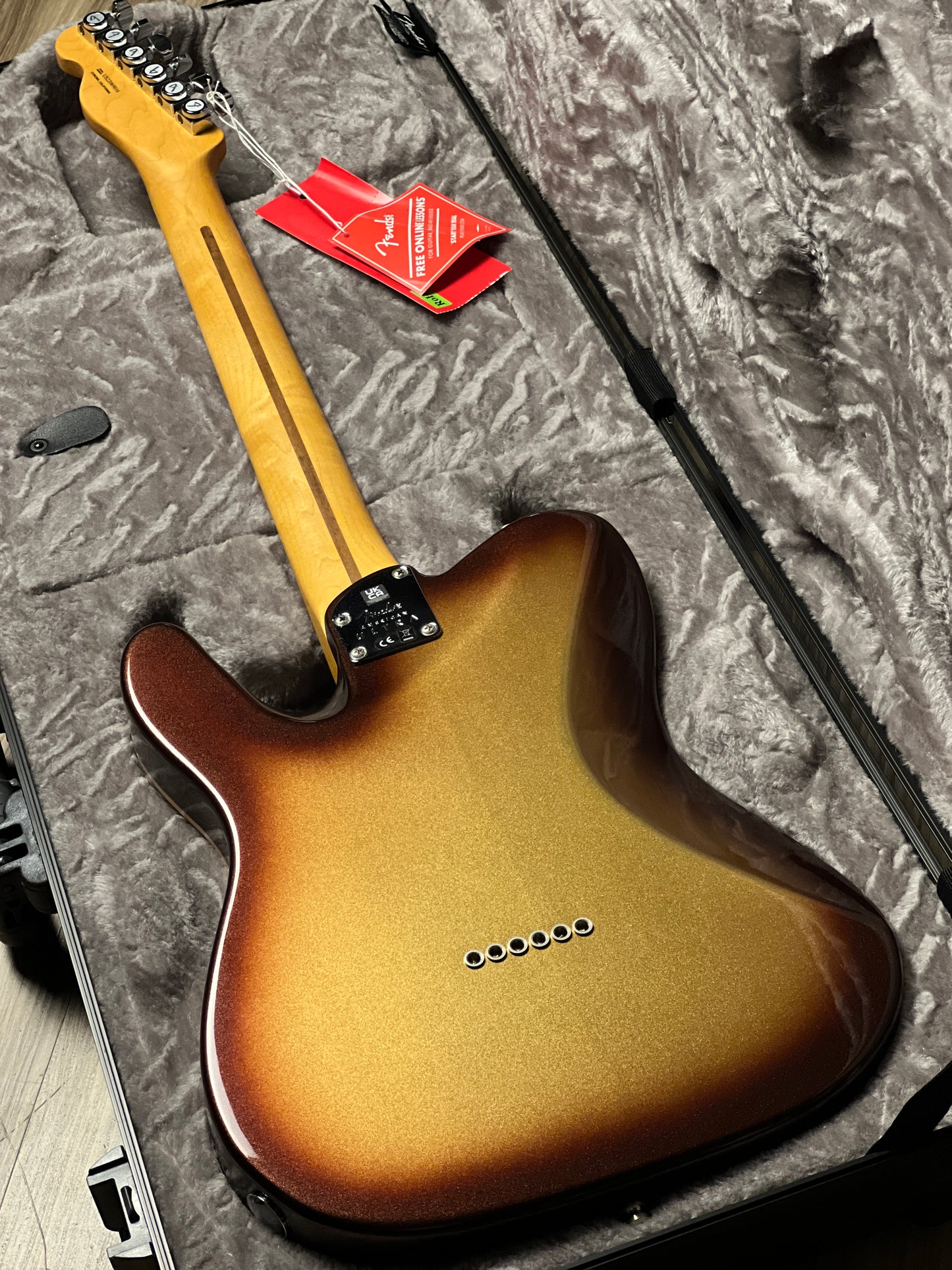 Fender American Ultra Telecaster พร้อม Maple FB สี Mocha Burst