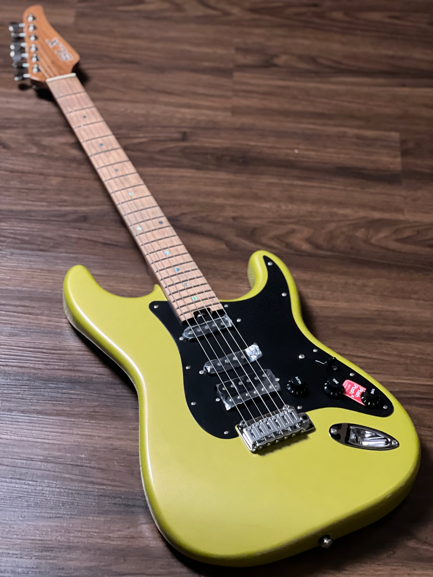 SLX Hawk Classic 22 HSS in Solar Flare with Roasted Maple FB