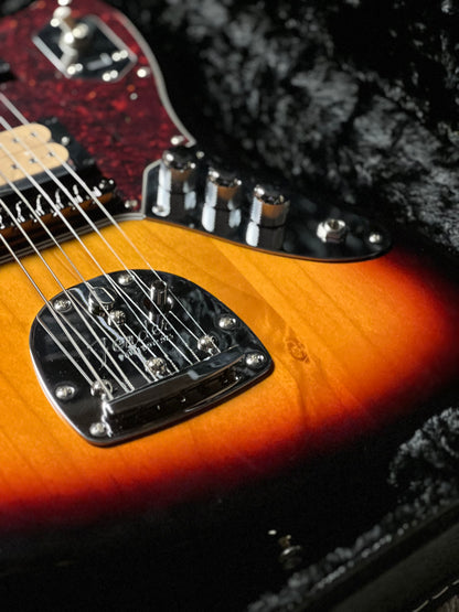 Fender Kurt Cobain Signature Jaguar 3-Color Sunburst MX24080012