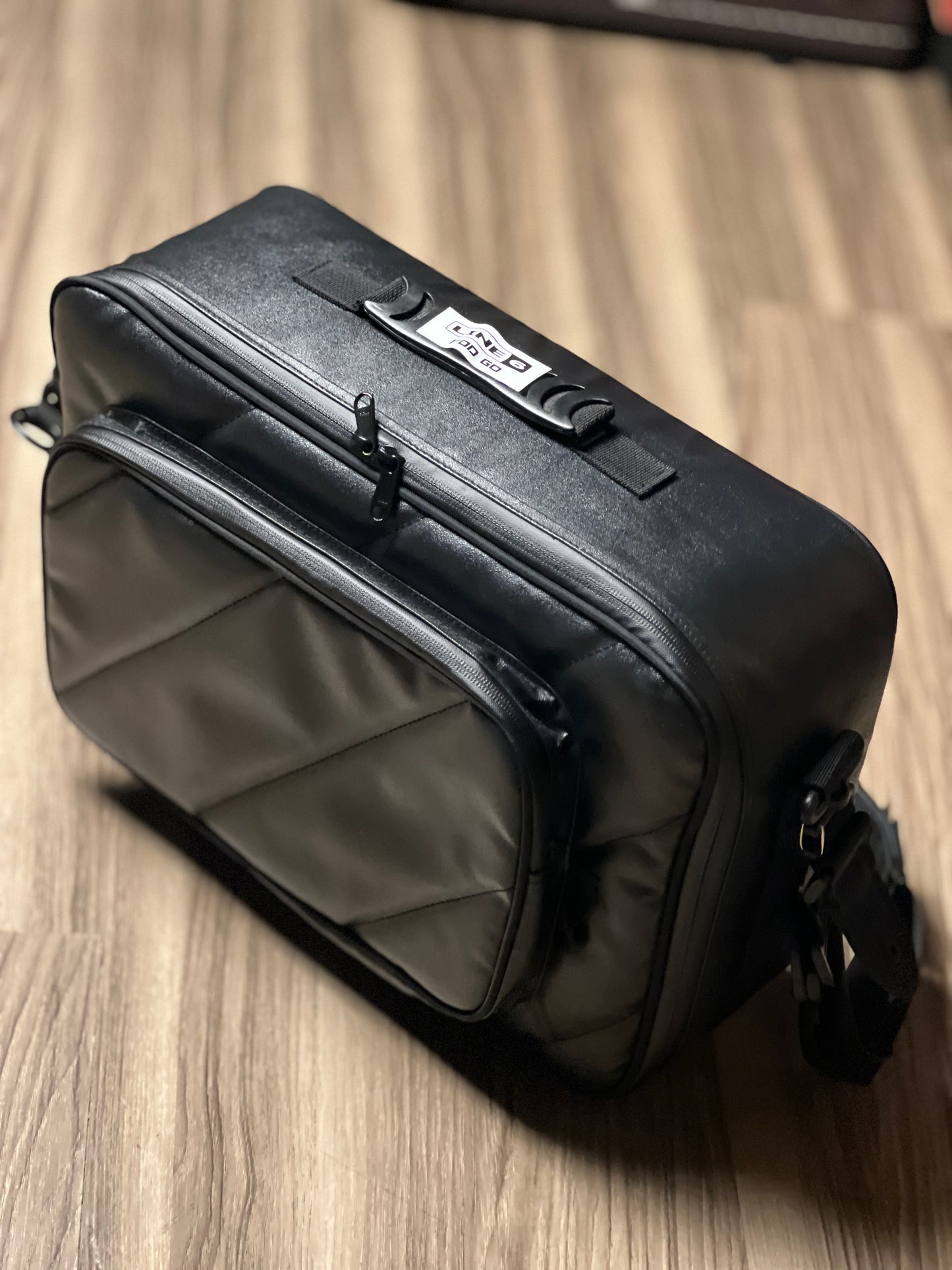 Enormous Premium Water Resistant Effect Bag with Emergency Strap for Line 6 Pod Go