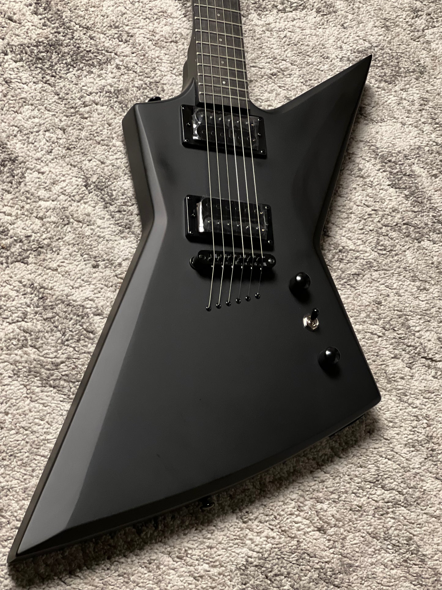 Solar EB4.6C in Carbon Black Matte