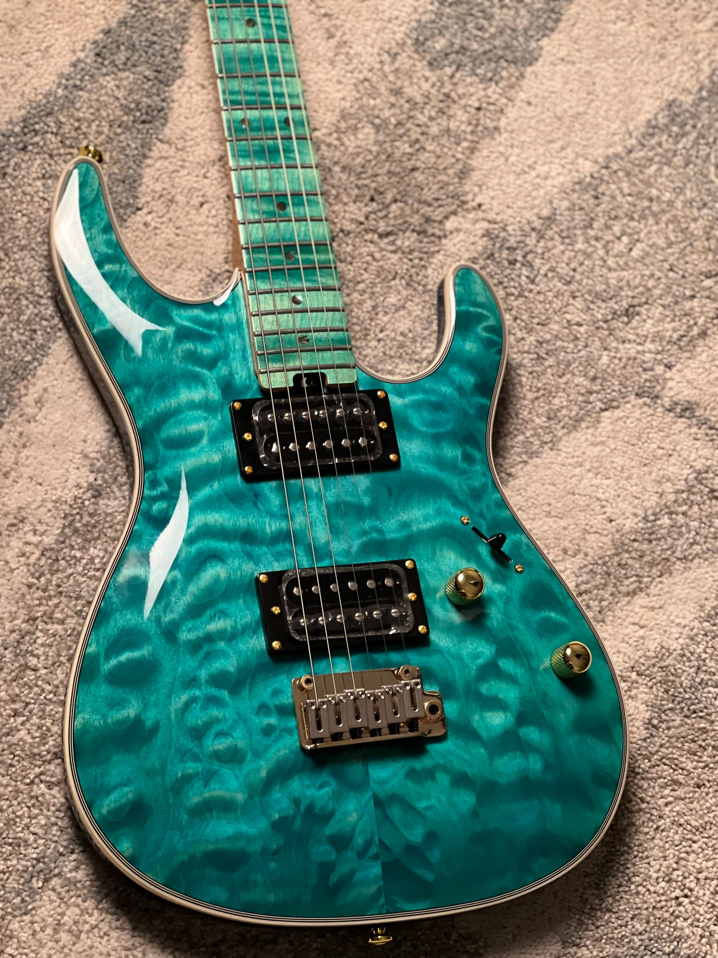 Soloking SM-22 HH QM Shredmaster with  Blue Tinted Flame Maple FB in Sapphire Blue