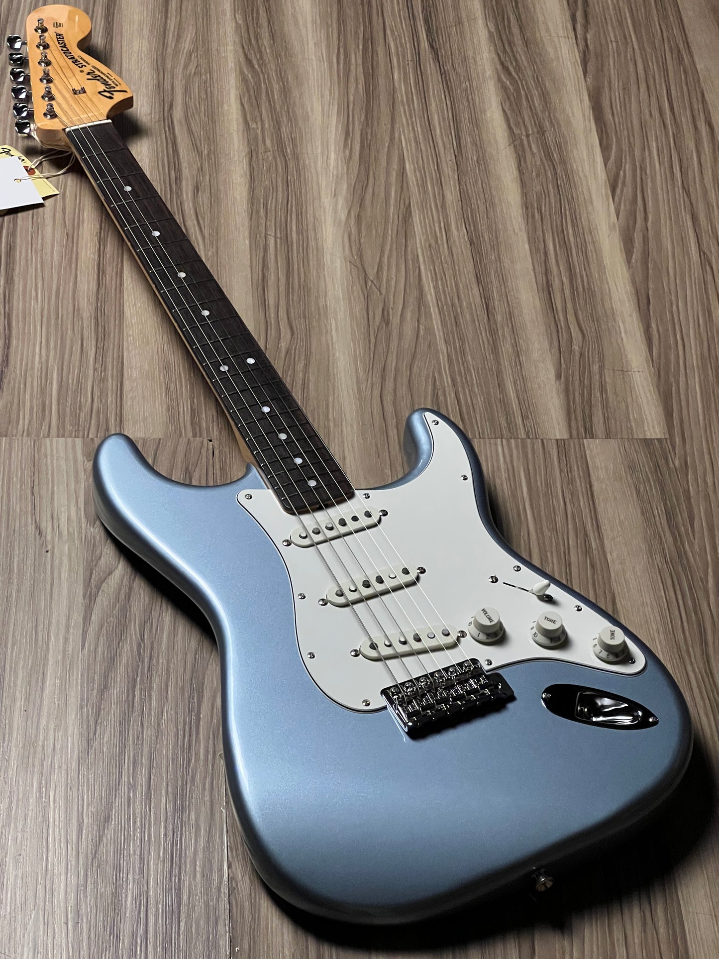 Fender FSR MIJ Traditional Late 60s Stratocaster with RW FB in Ice Blue Metallic JD24014301