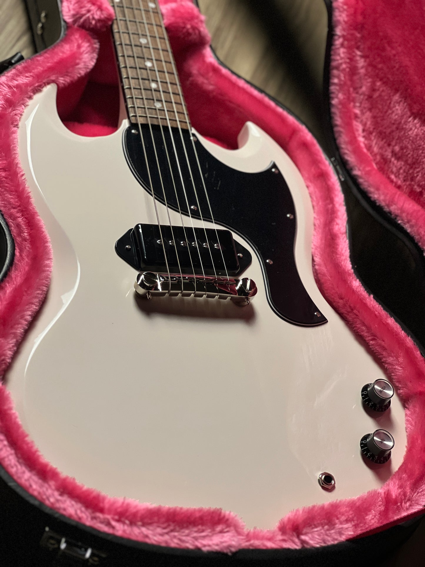 Epiphone Yungblud SG Junior in Classic White with Case