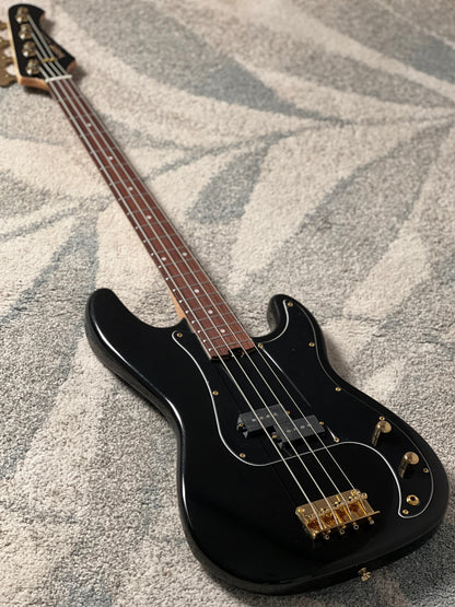 SQOE SPB609 4-STRING PB-STYLE in Black