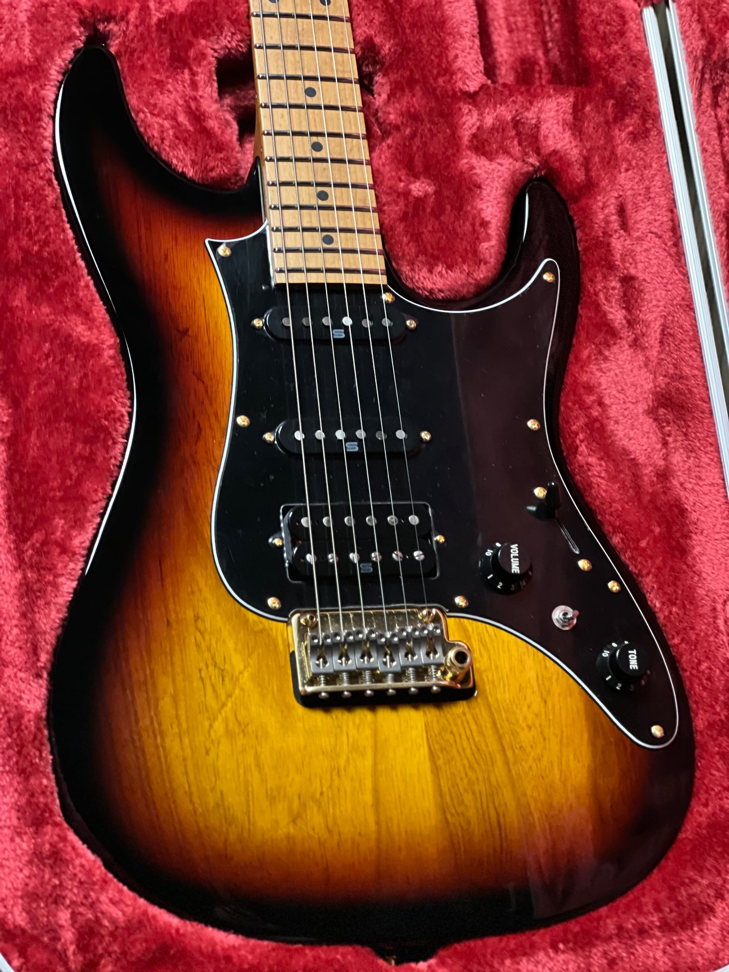 Ibanez Prestige AZ2204AG-TFB w/Case in Tri Fade Burst F2533518