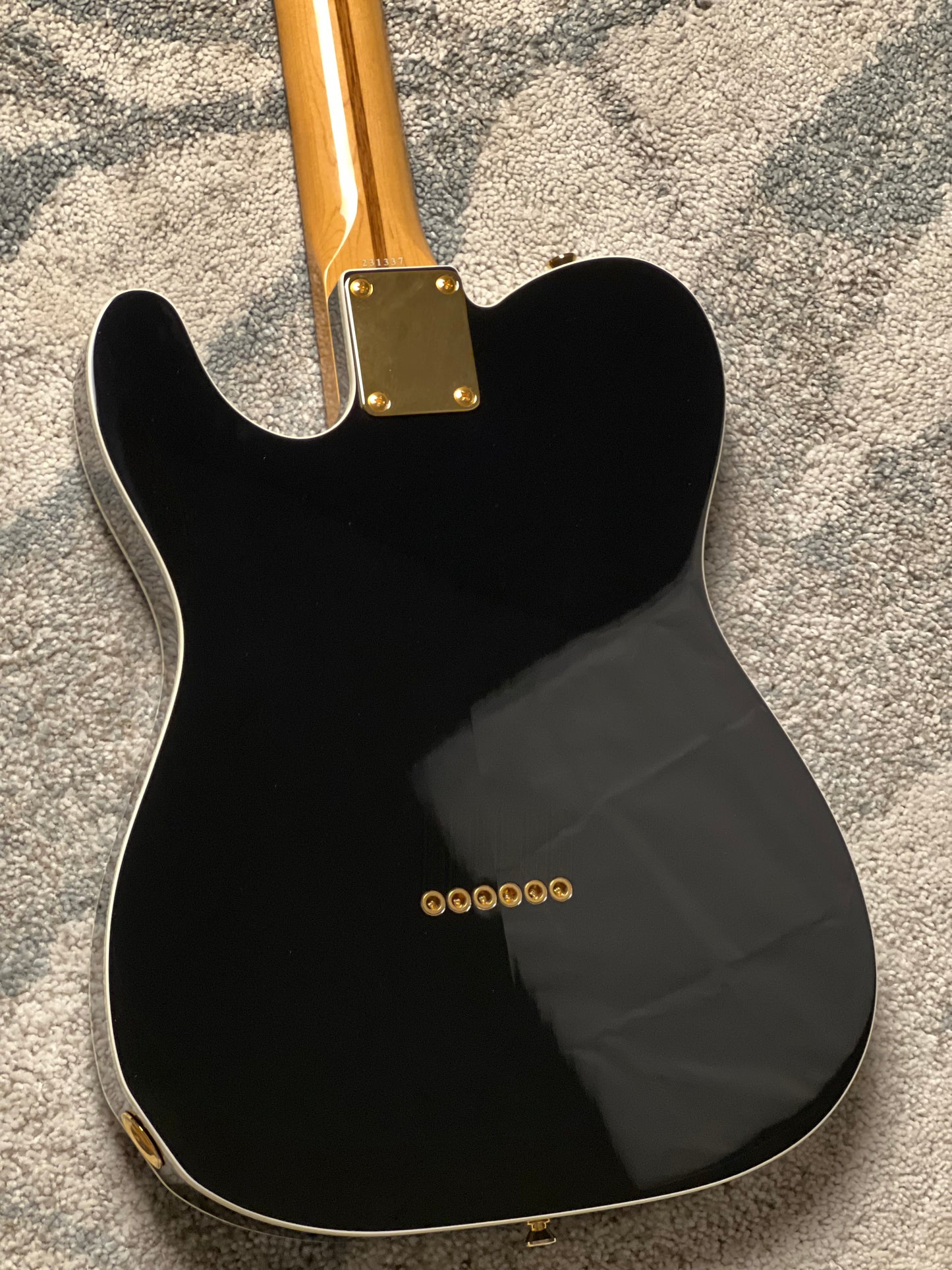 Tokai Japan ATE-101B -G/R Breezysound in Black with Gold Hardware 231337