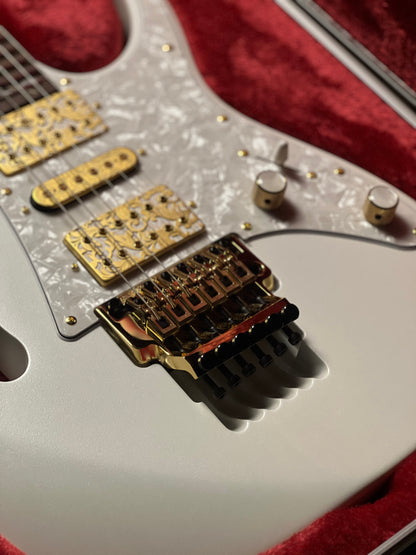 Ibanez Steve Vai Signature PIA Guitar in Stallion White F2515779