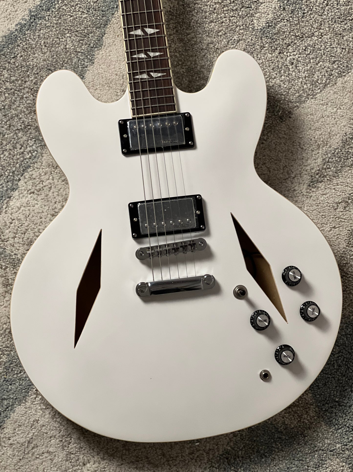 Soloking SDG-335 Dave Grohl Style Tribute in Alpine White