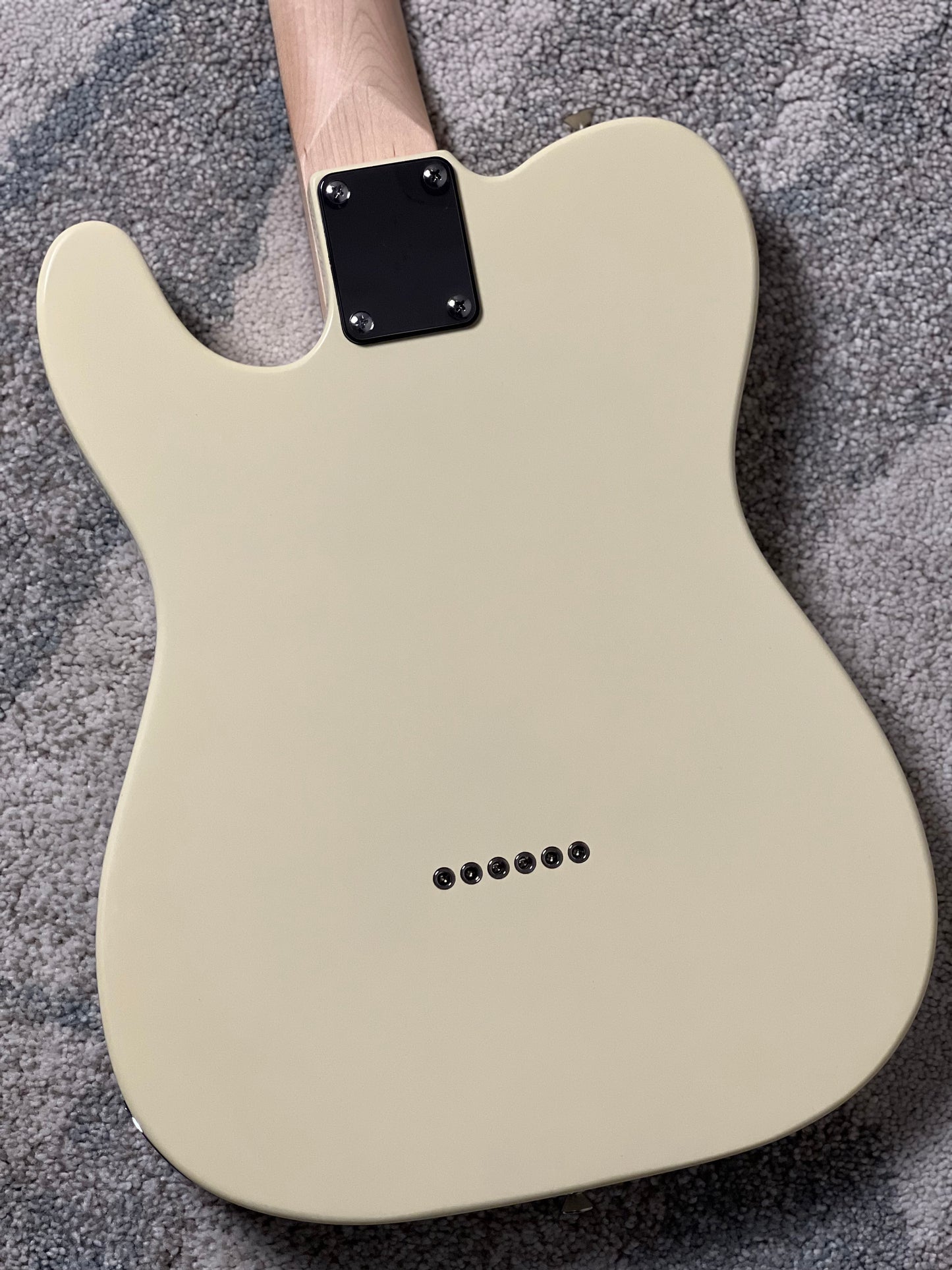 SLX Raven Classic Essentials 22 with Rosewood FB in Vintage White