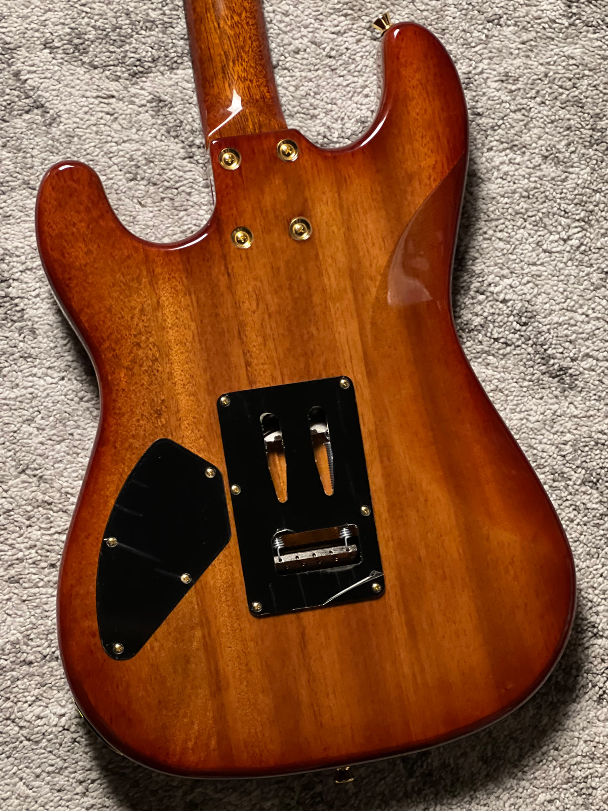 UW GuitarWorks Jazz Pop ST in Amber Burst