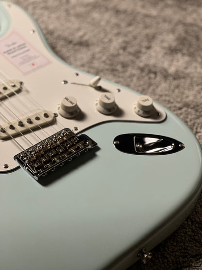 Fender Japan MIJ Traditional Late 60s Stratocaster with RW FB in Sonic Blue JD26001529