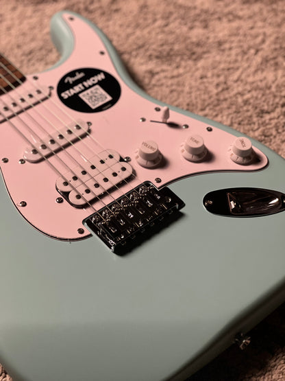 Squier Debut Series Stratocaster HSS with Laurel FB in Daphne Blue