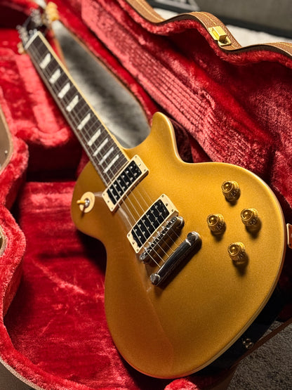 Gibson Slash "Victoria" Les Paul Standard Goldtop Dark Back with Case 225220066