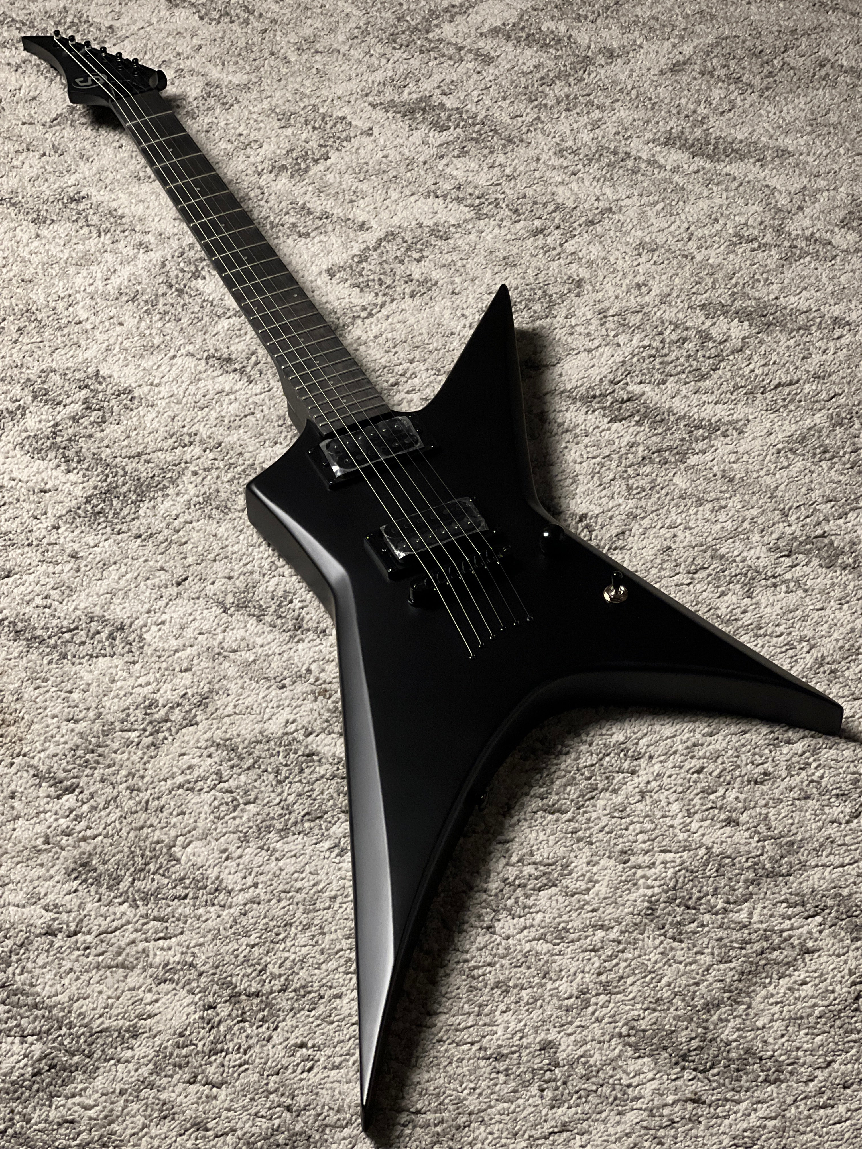 Solar XB4.6C in Carbon Black Matte – nafiriguitar.com