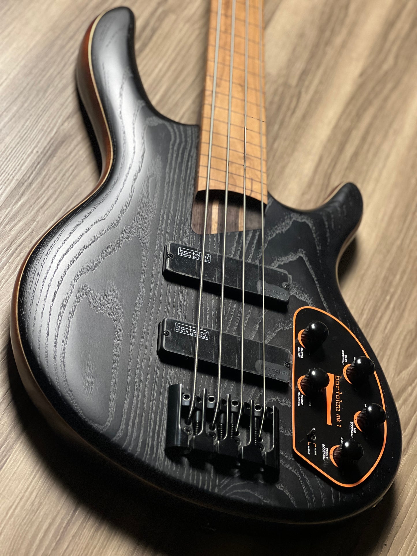 Cort B4 Element Fretless OPTB in Open Pore Transparent Black