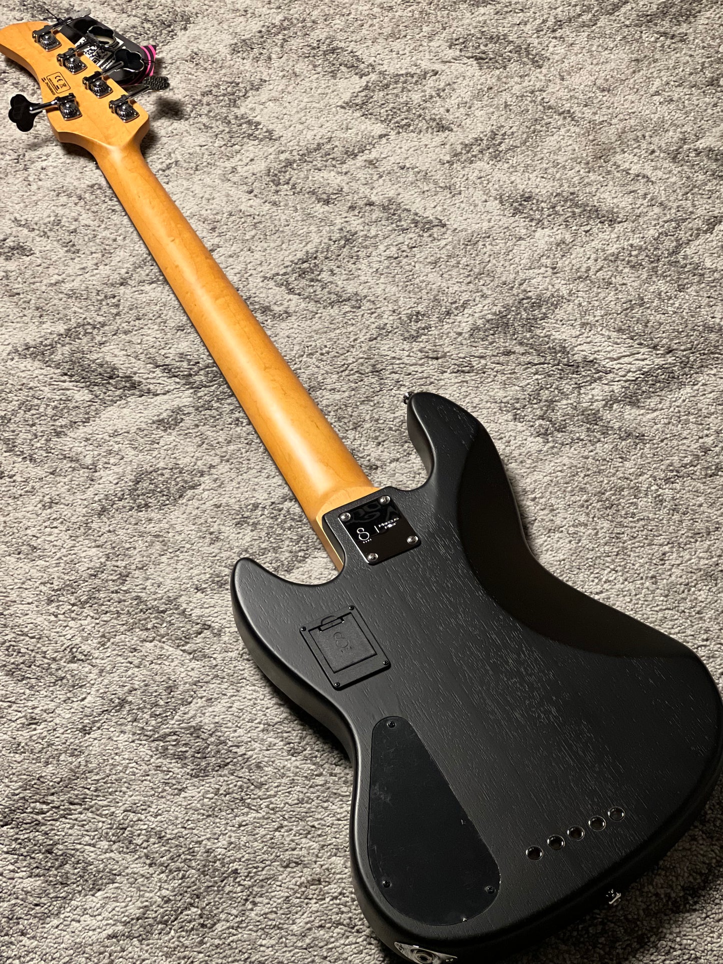 Sire Marcus Miller Super-J V6-5 String Solid Ash Top in Black