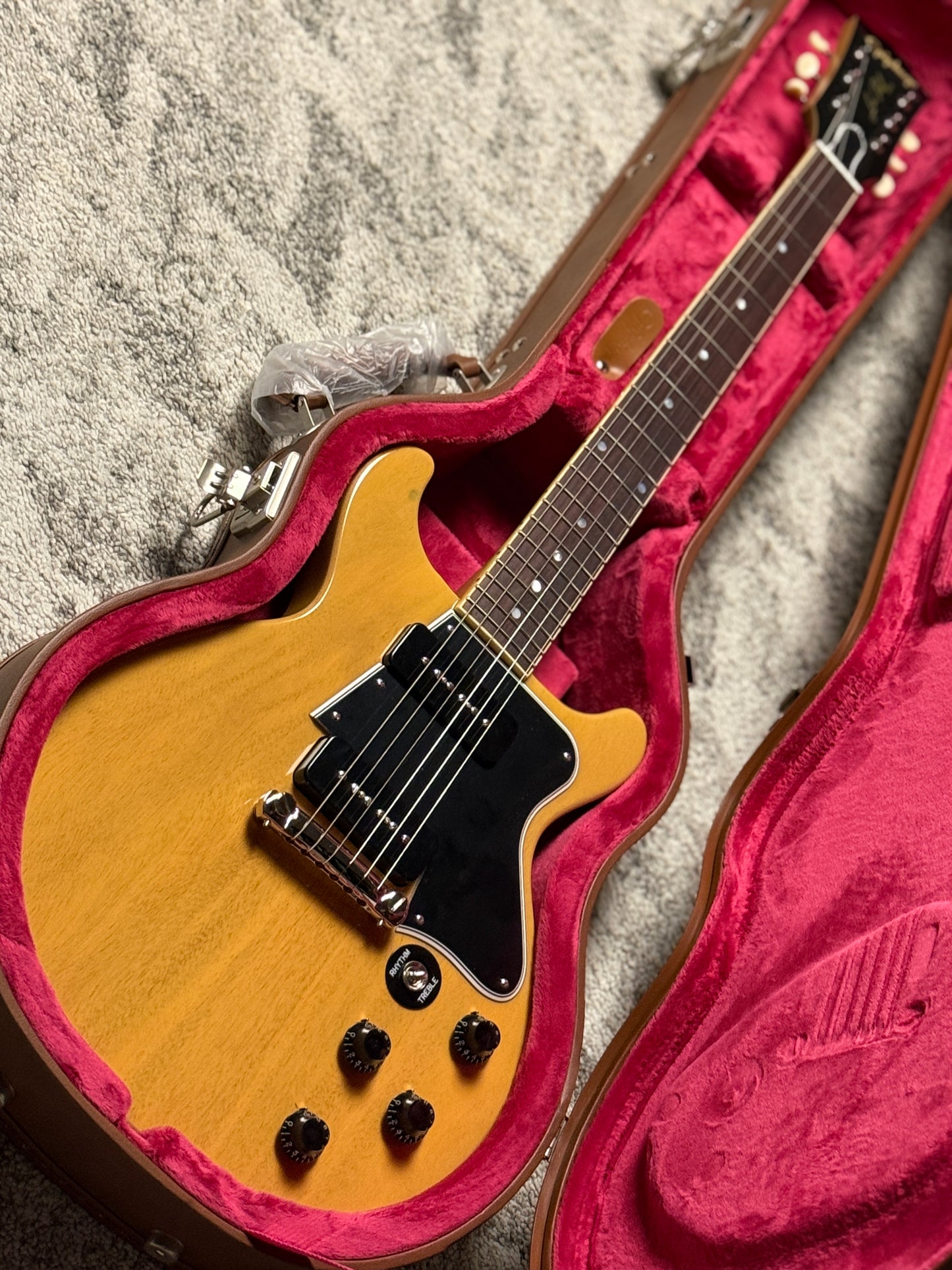 Epiphone 1960 Les Paul Special Double Cut Reissue in TV Yellow with Case 25041523519