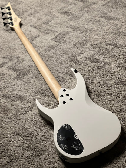 S by Solar Bass AB4.4W in White