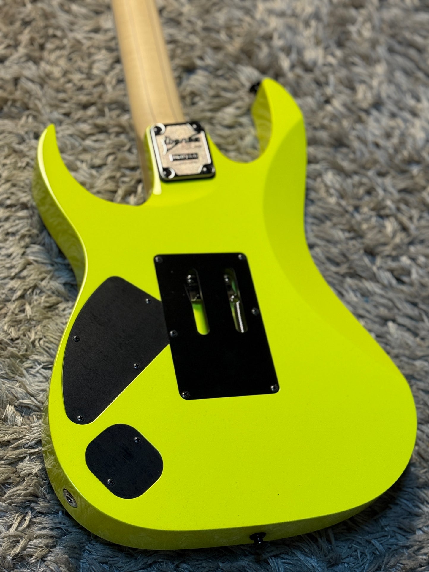 Ibanez RG565R Genesis Collection in Desert Sun Yellow