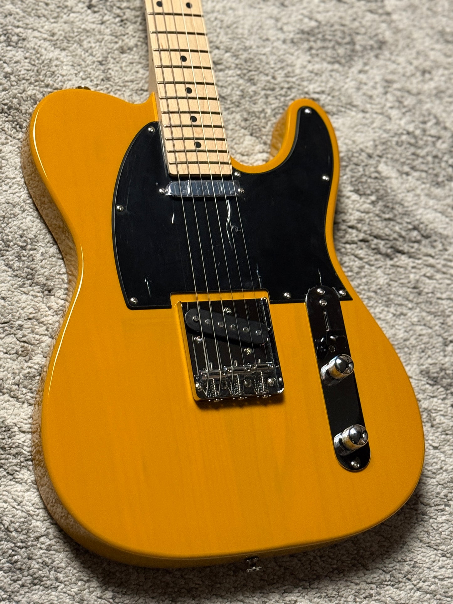 SLX Raven Classic Essentials 22 with Maple FB in Butterscotch Blonde