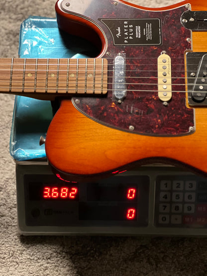 Fender Player Plus Nashville Telecaster with Pau Ferro FB in Sienna Sunburst