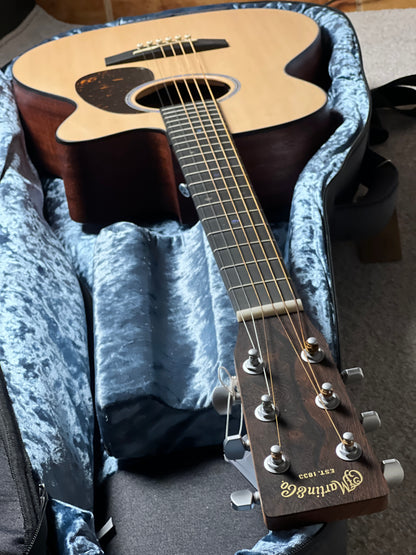 Martin 000CJR-E Acoustic-electric Guitar in Natural