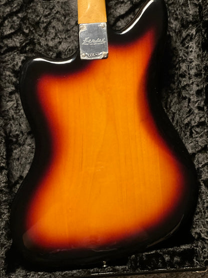 Fender Kurt Cobain Signature Jaguar 3-Color Sunburst MX24080012