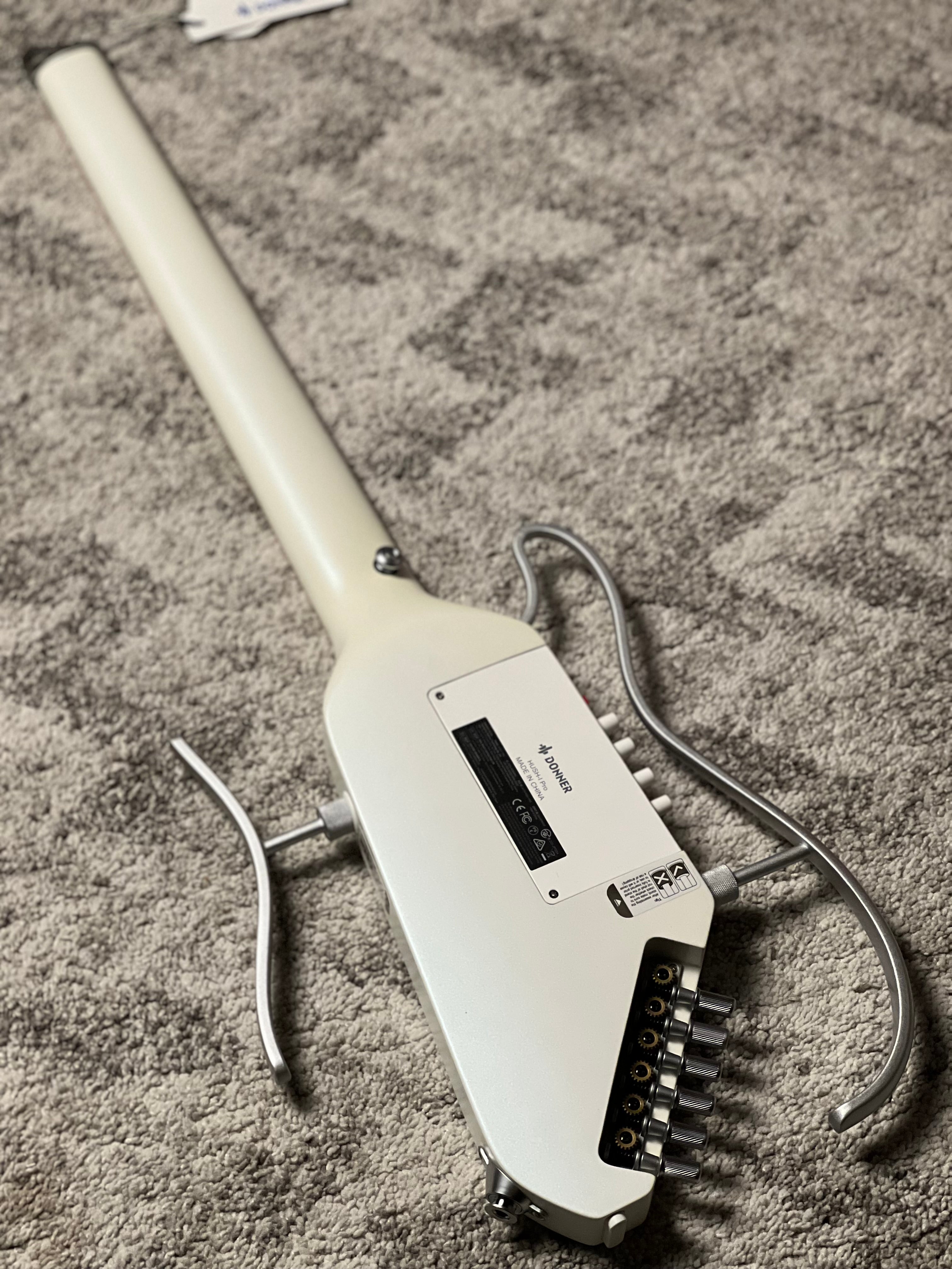 Donner HUSH-I Pro In White With Bag – nafiriguitar.com
