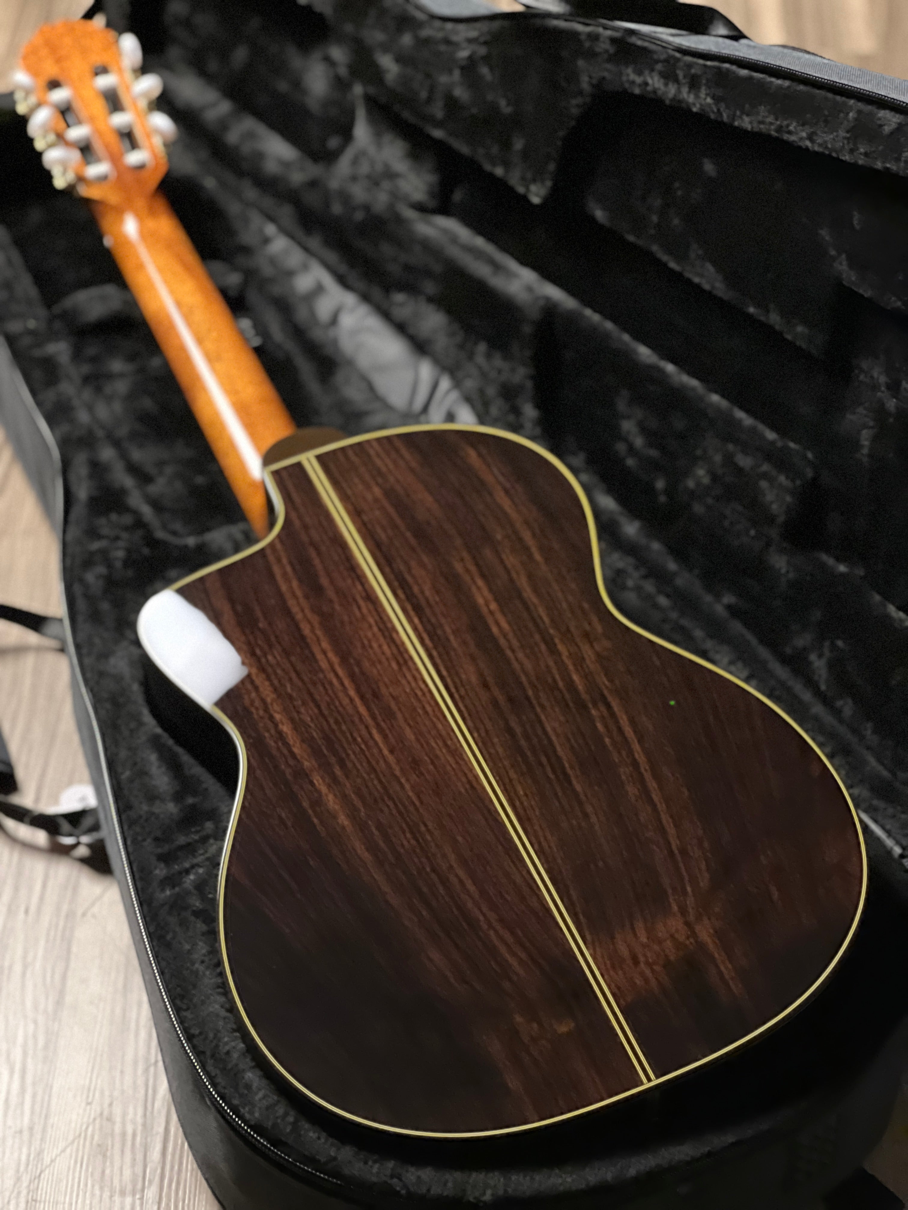 Takamine EC132SC EC in Gloss Natural 62060744 – nafiriguitar.com