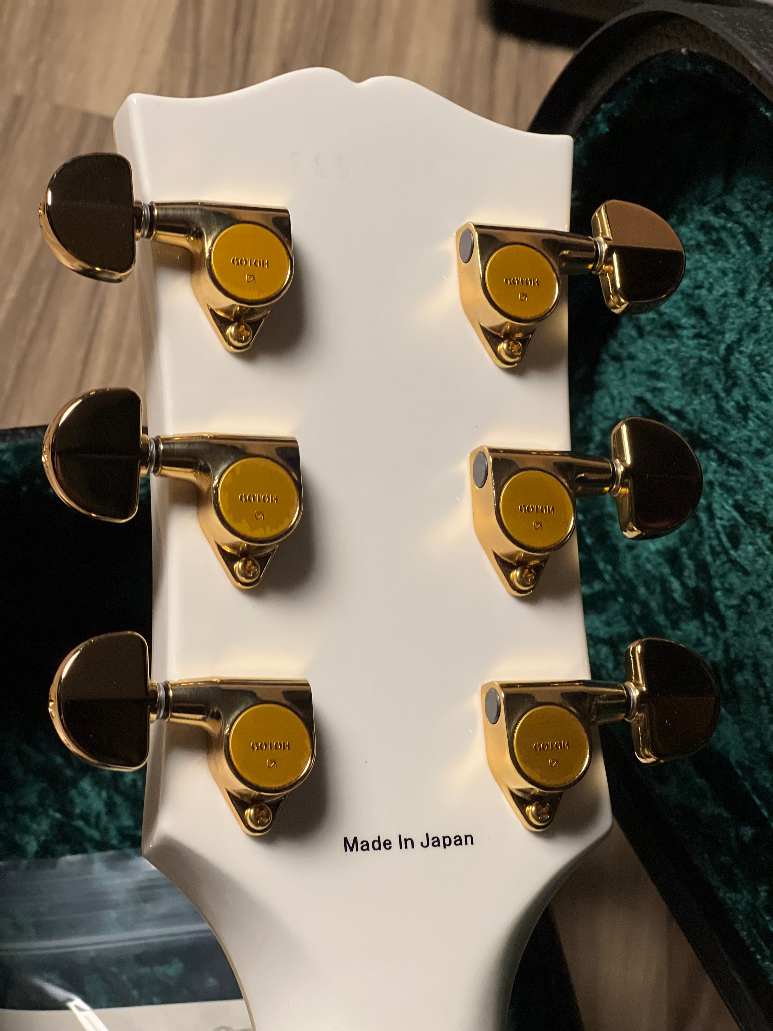 Tokai Love Rock Japan LC-101S in Snow White 2551195 – nafiriguitar.com