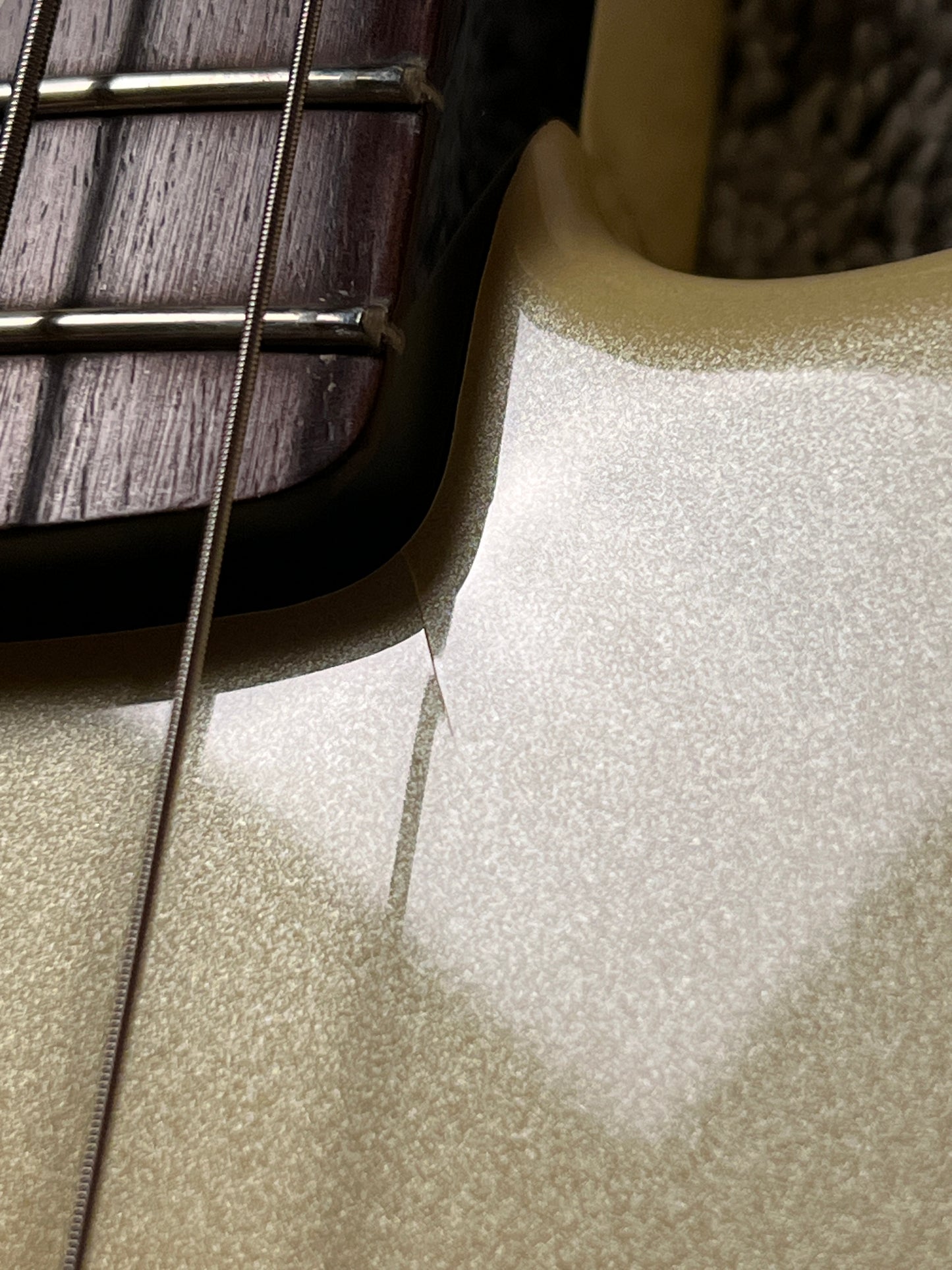 Fender Duff McKagan Precision Bass Guitar with Gigbag with RW FB in Pearl White MX22700286 (B Stock)