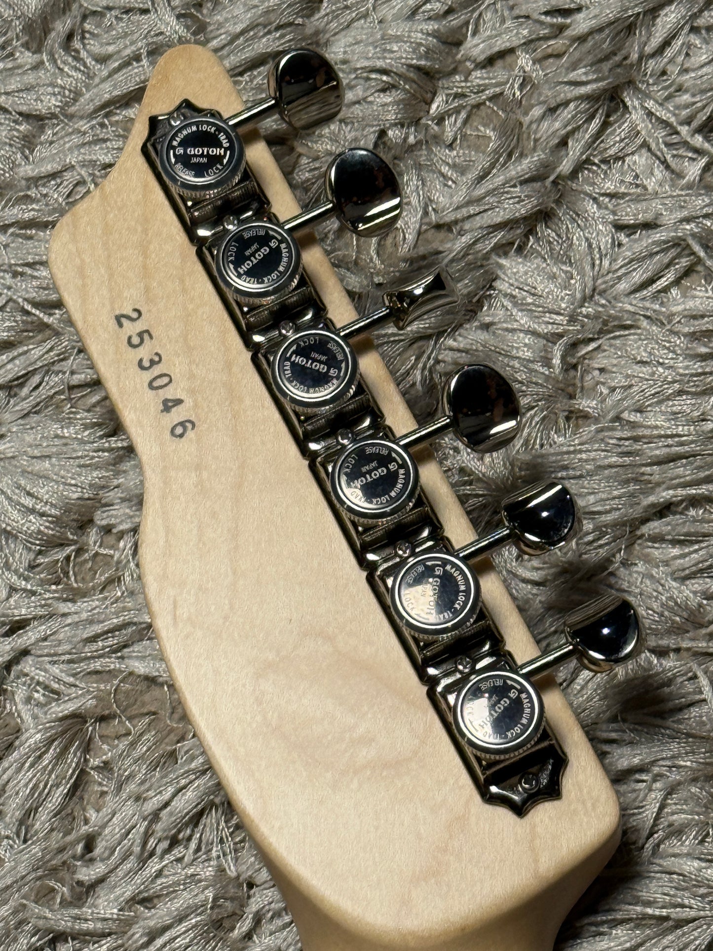 Saito S-622CS SSH Heritage with Rosewood in Olympic White with Tortoise PG 253046