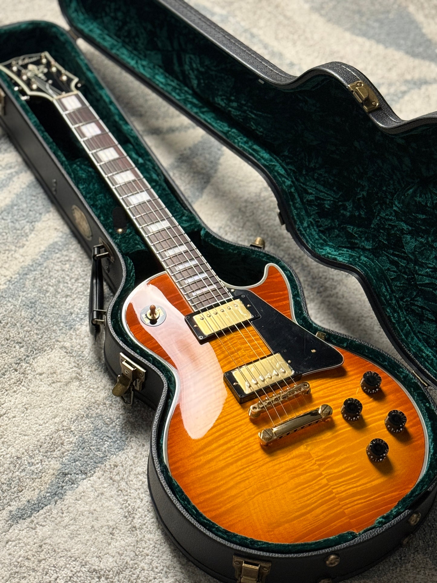 Tokai Love Rock Japan LC-101S-F VF in Violin Finish 2551232