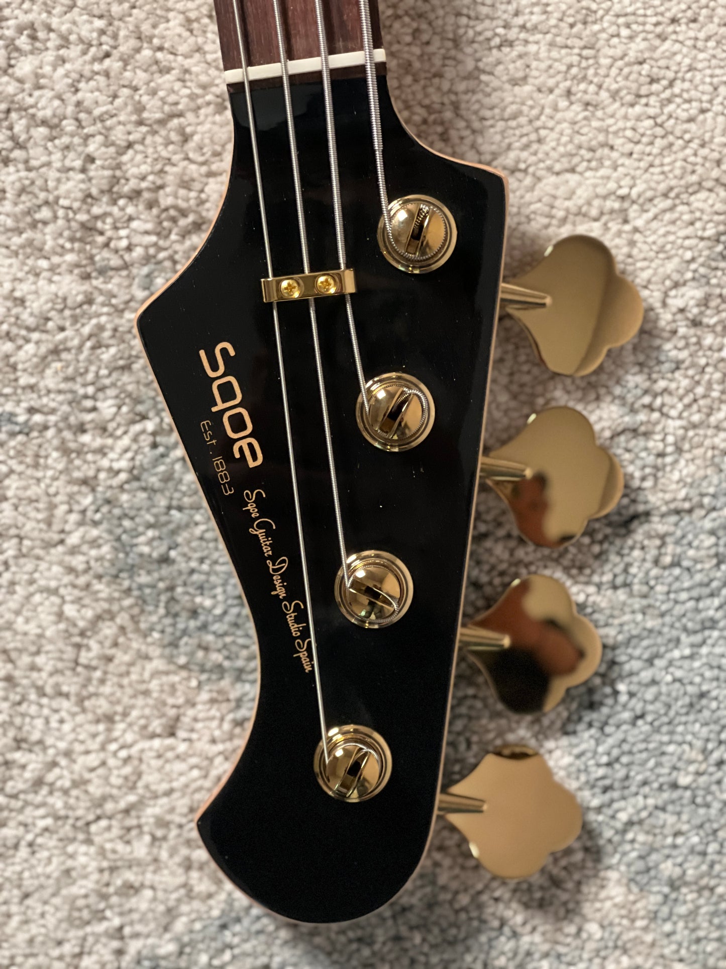 SQOE SPB609 4-STRING PB-STYLE in Black