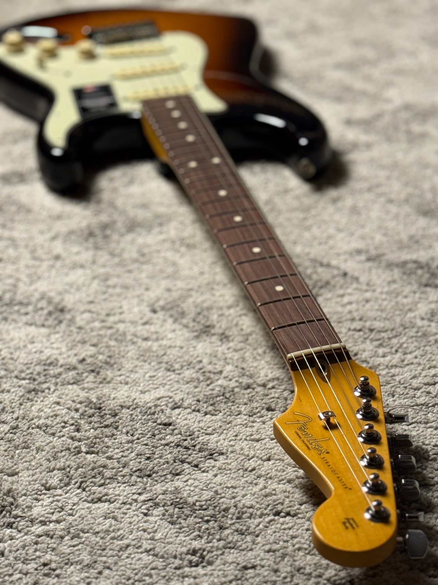 Fender American Professional II Stratocaster with RW FB in Anniversary 2-Tone Sunburst US23082351