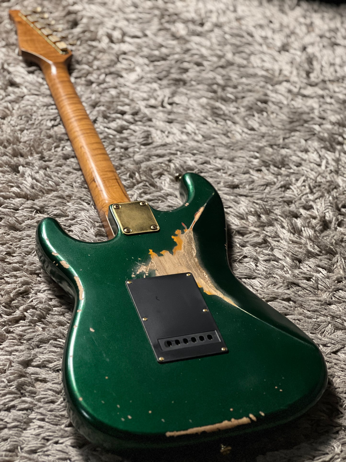 SLX Hawk Antique in Sherwood Green Metallic Over Sunburst with Gold Hardware Nitrocellulose Lacquer