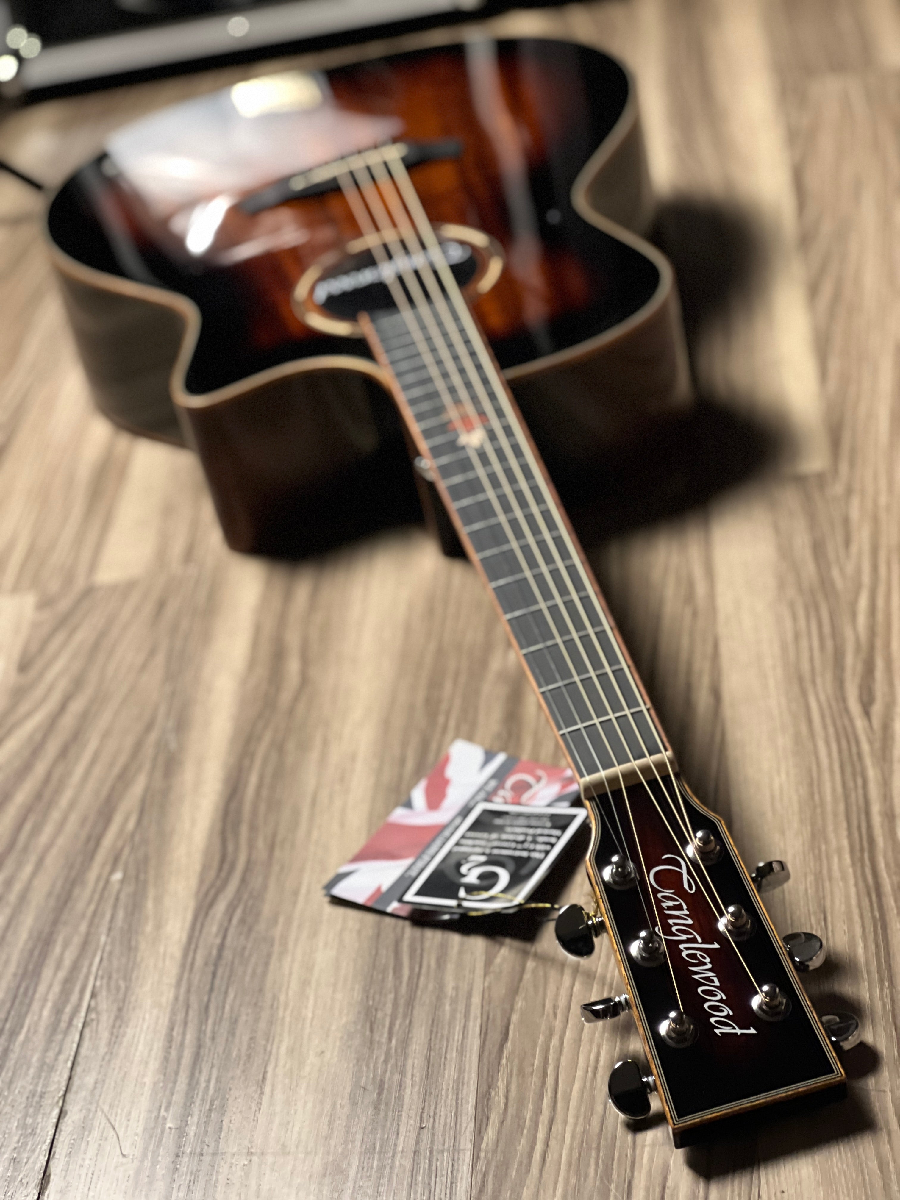 Tanglewood TWX6 CEK Winterleaf Exotic Ventian Cutway in Autumn