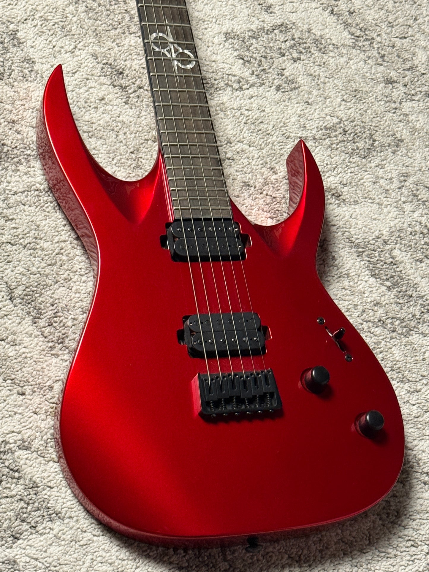 Solar A2.6 CAR in Candy Apple Red IW22041154