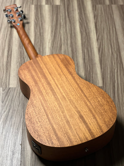 Tanglewood TR8E Parlour Size in Natural Open Pore Finish w/Bag