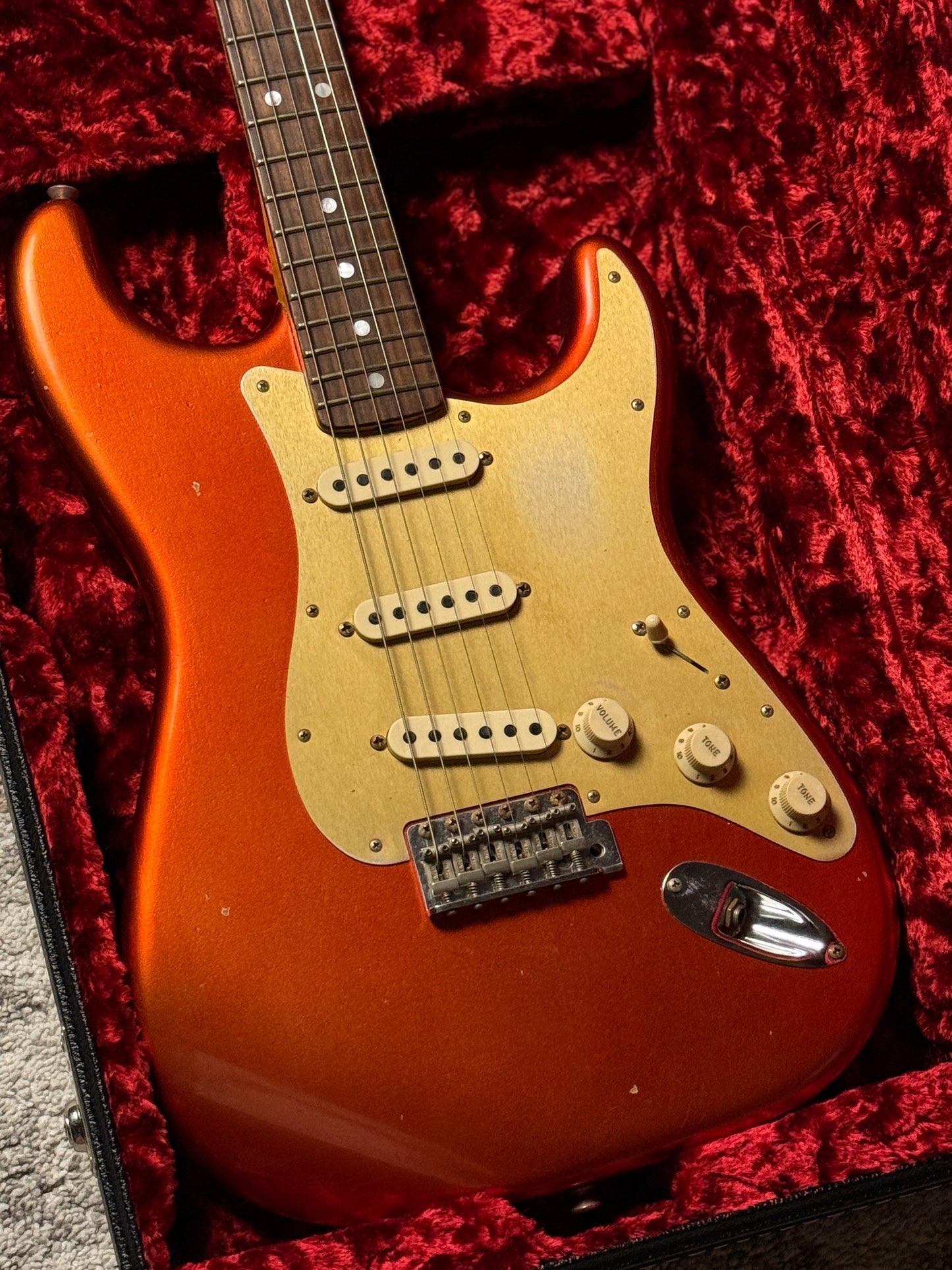 Fender Custom Shop 1966 Stratocaster Journeyman Relic in Faded Candy Apple Red 2019 CZ544127