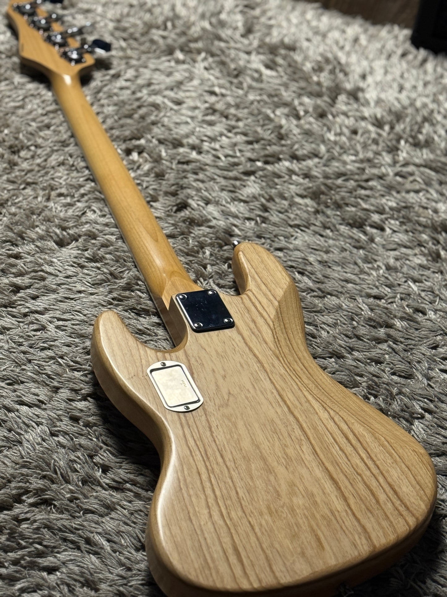 Dhatarattha Custom DEB 4 String Bass in Buckeye Burl Top and Ash Back