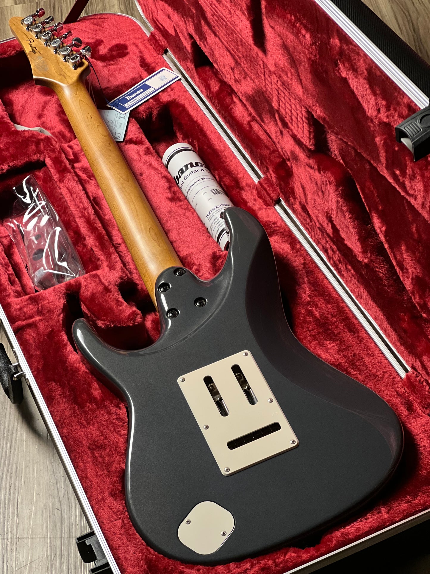 Ibanez Prestige AZ2204NW-GRM in Green Metallic w/Case F2427380