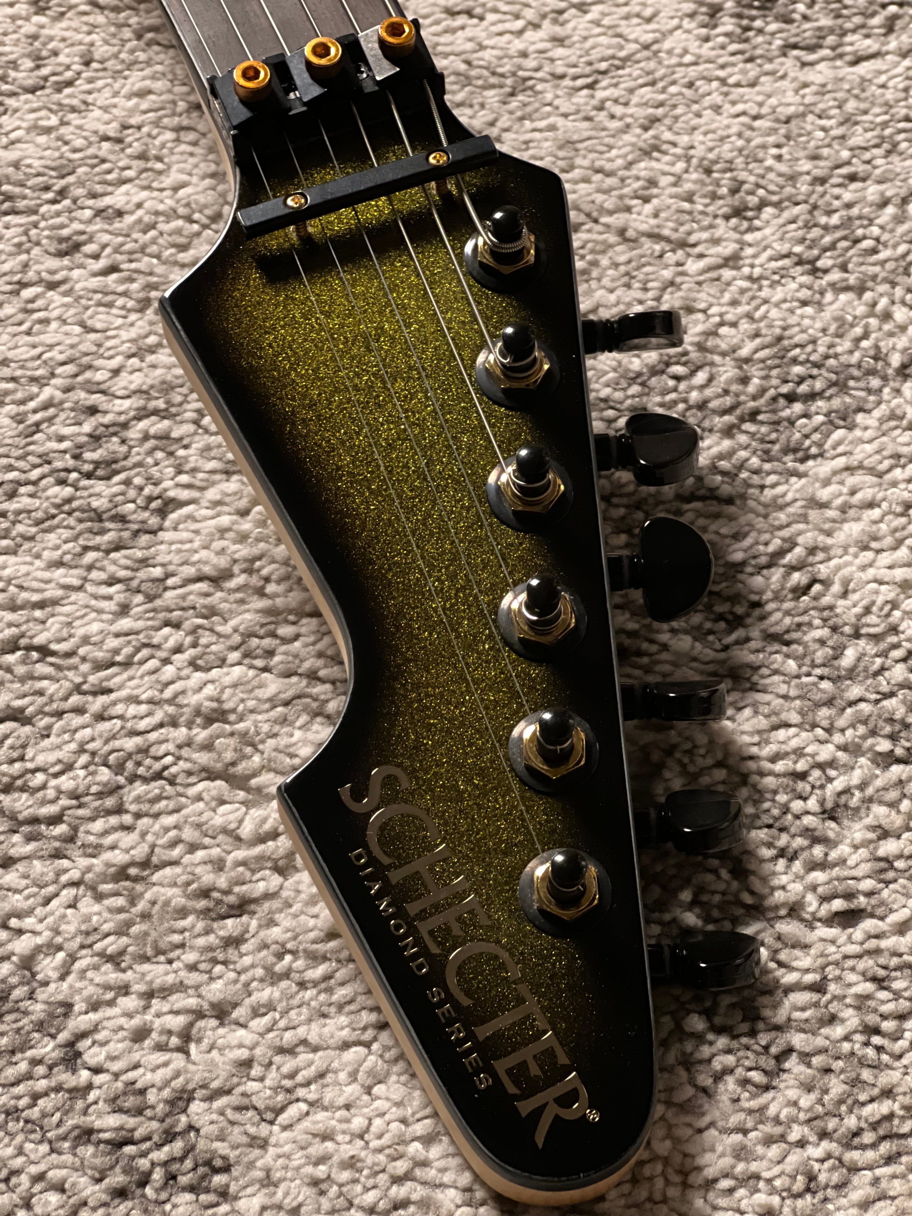 Schecter Avenger FR-S 50th Anniversary in Gold Burst