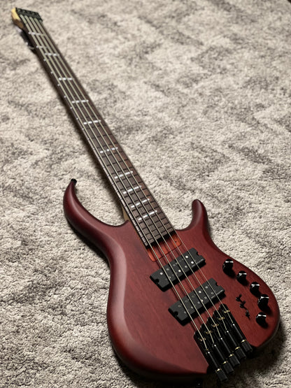 Sire Marcus Miller M6 5-string Headless in Mahogany Satin