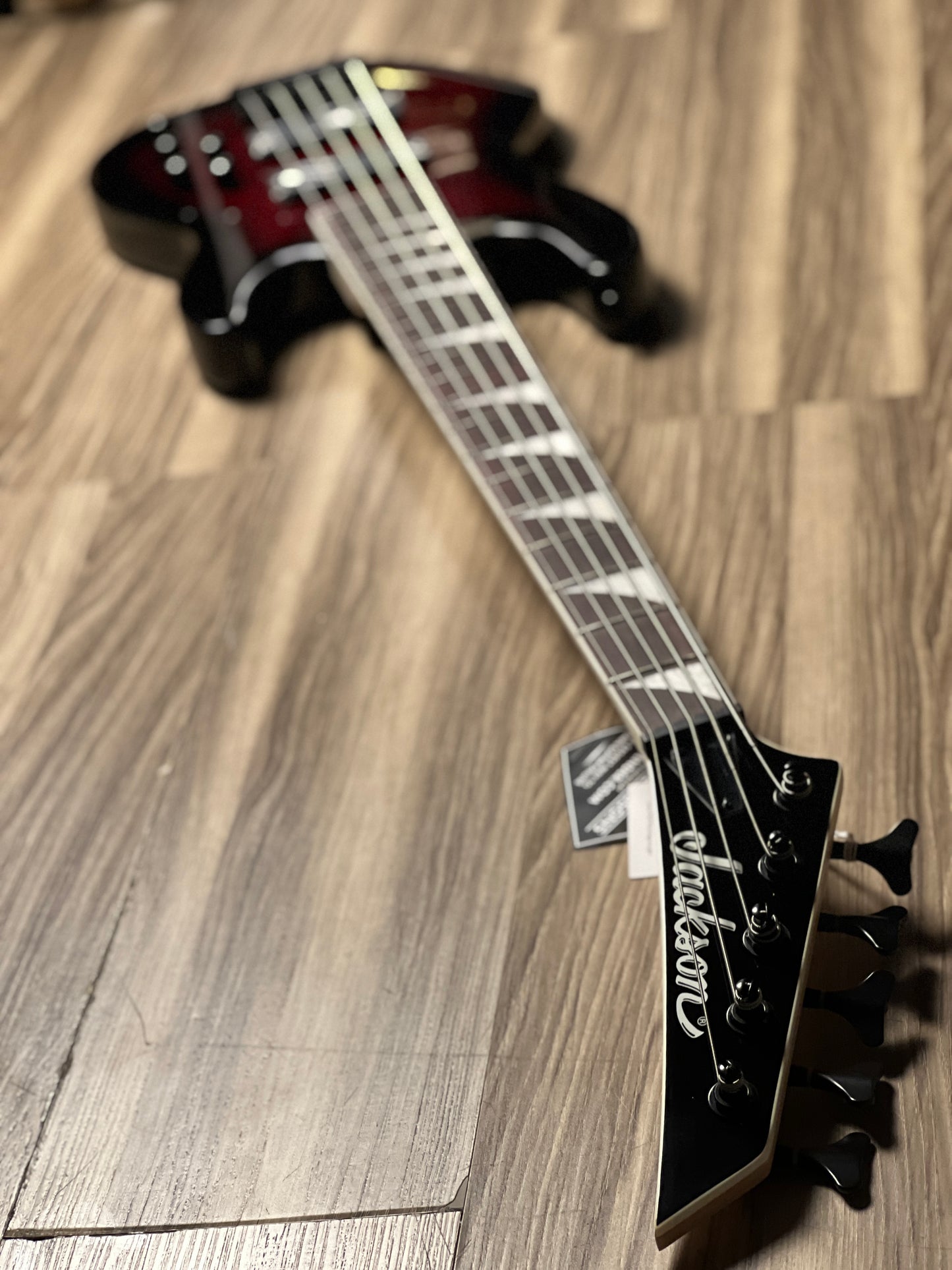 Jackson JS Series Concert Bass JS3VQ Amaranth FB in Transparent Red Burst