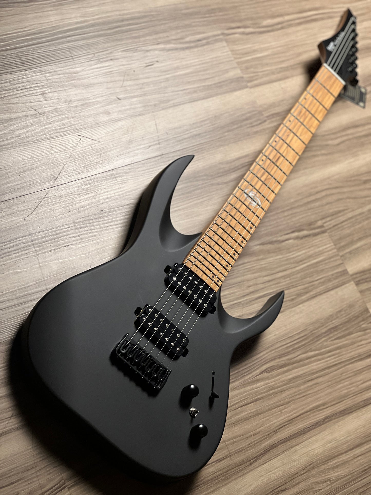 SQOE SEIB7S 7 String in Satin Black