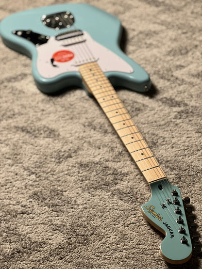 Squier FSR Affinity Series Jaguar with Maple FB in Daphne Blue