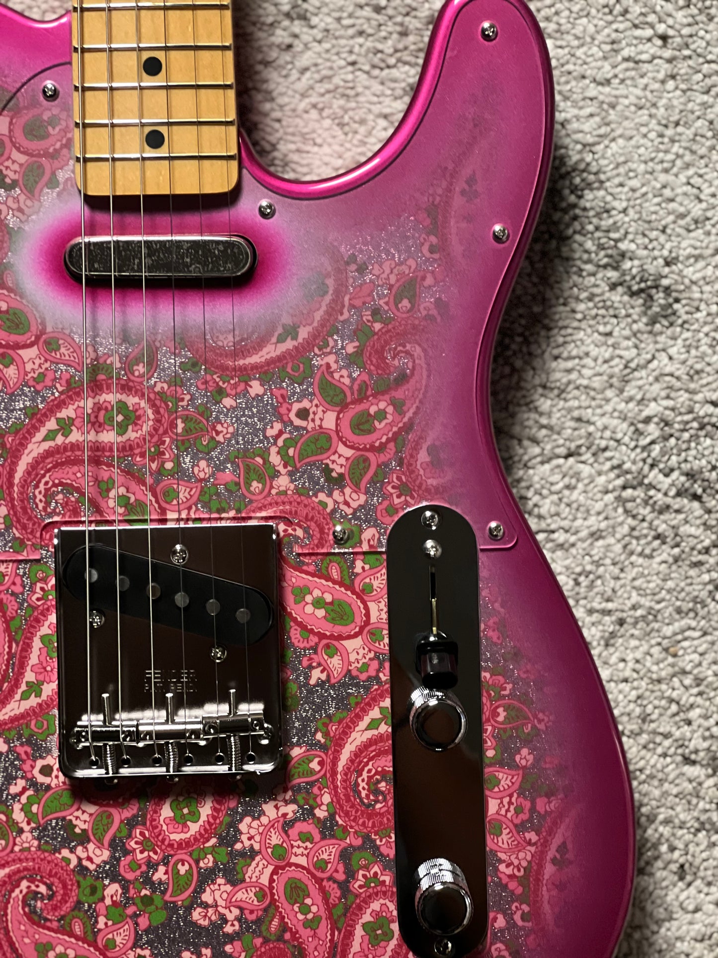 Fender MIJ Limited Telecaster with Maple FB in Pink Paisley JD26002712