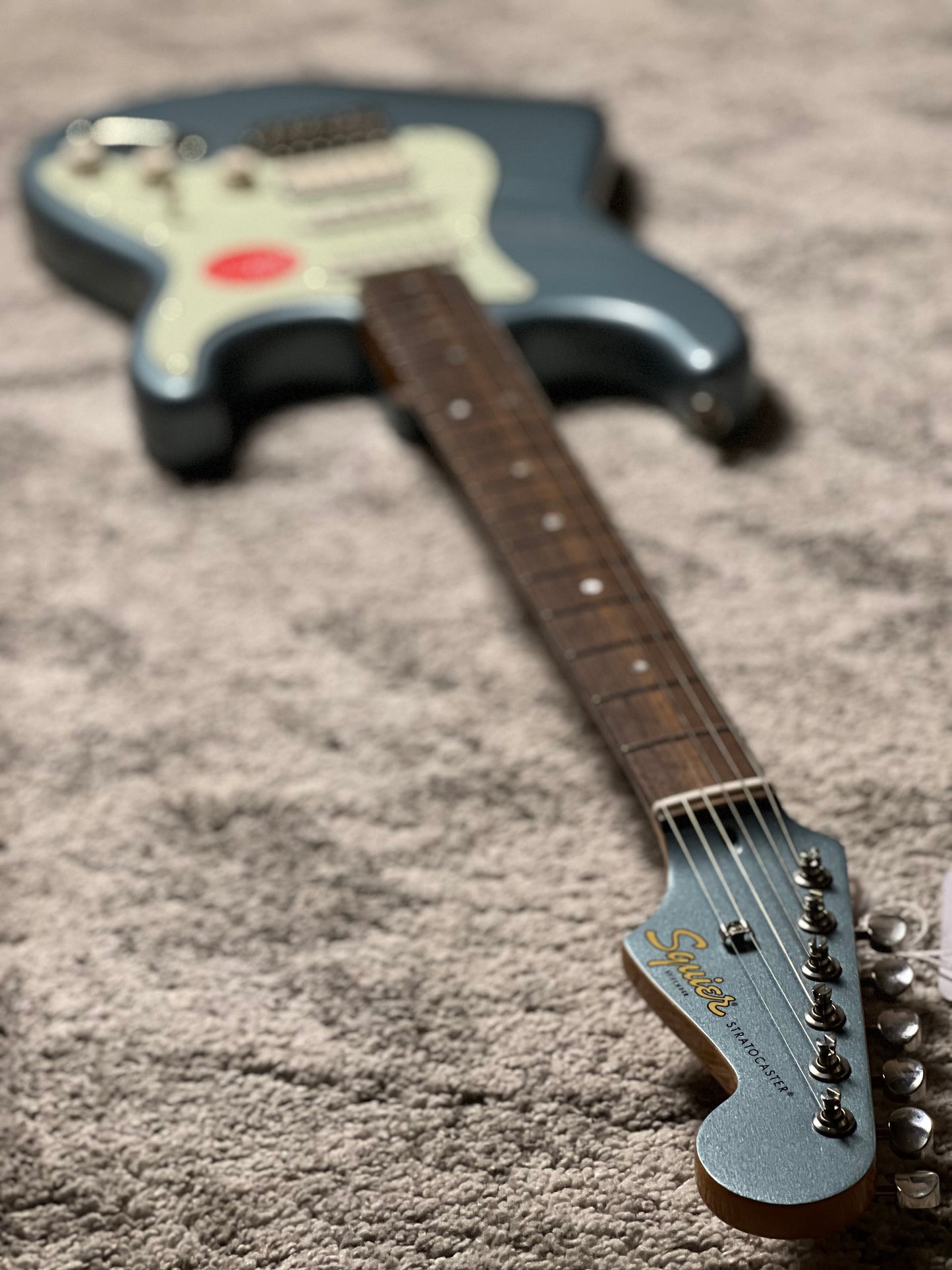 Squier FSR Classic Vibe 60s Stratocaster HSS Electric with Laurel FB in Ice Blue Metallic